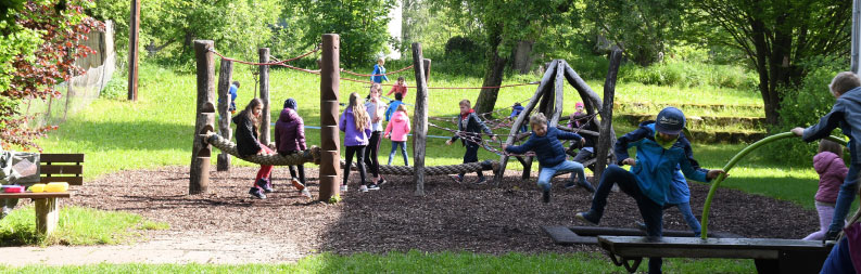 Bilder Schulgelände Lindachschule Jesingen