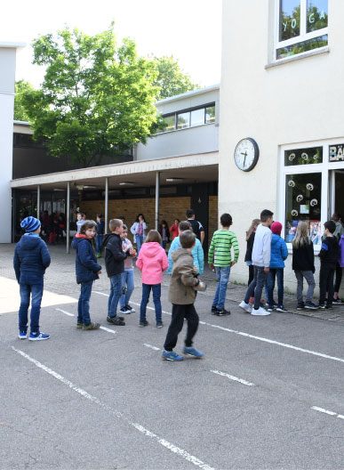 Bilder Schulgelände Lindachschule Jesingen