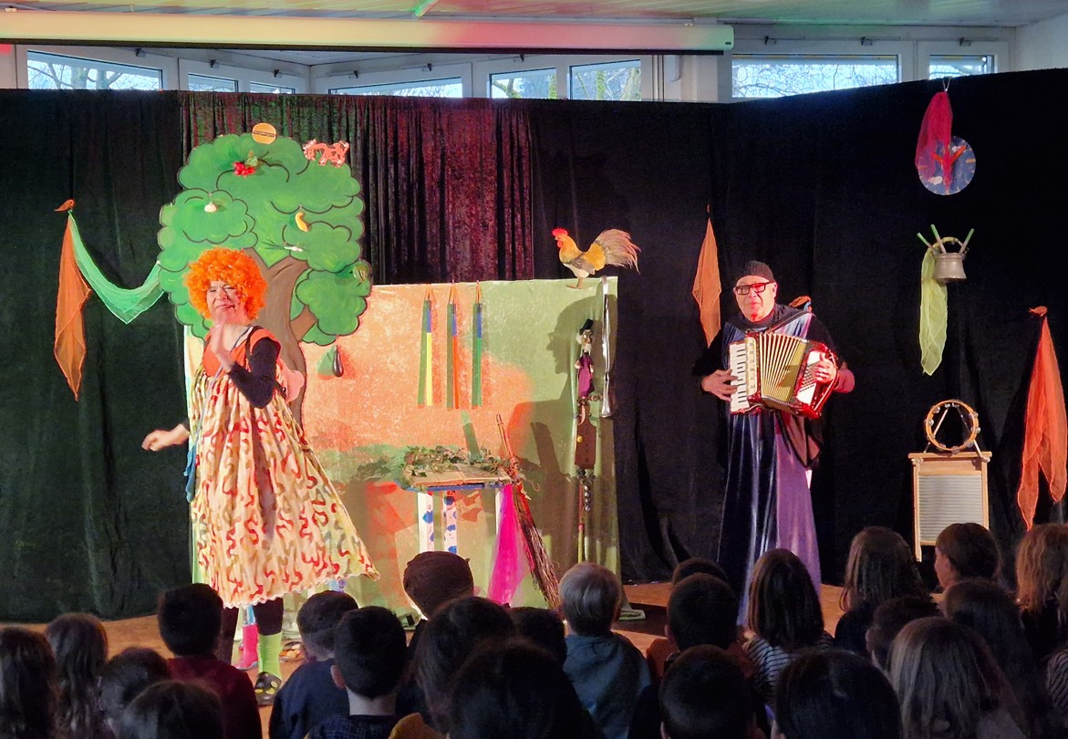 Theaterspaß an der Lindachschule  Bild
